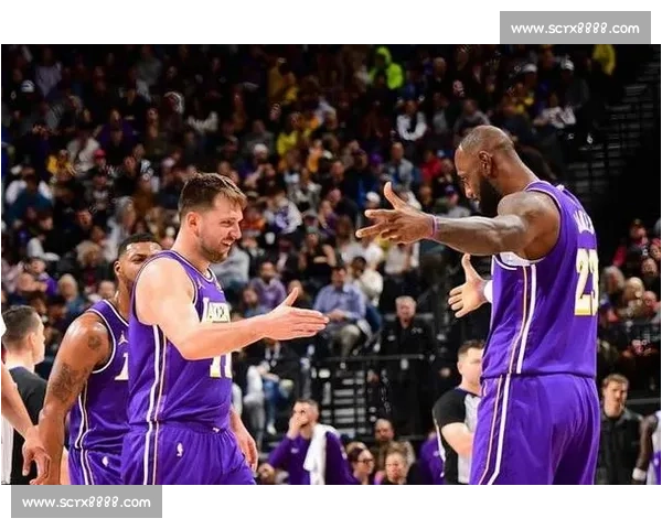 热火对决湖人掀起联盟焦点之战明星对抗引爆赛场激情巅峰之夜